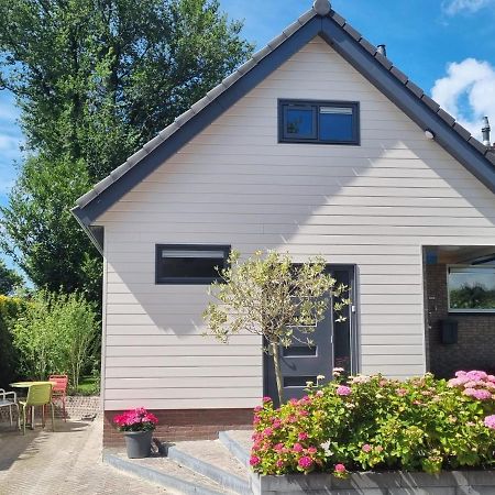 Logement De Garage Снек Екстериор снимка