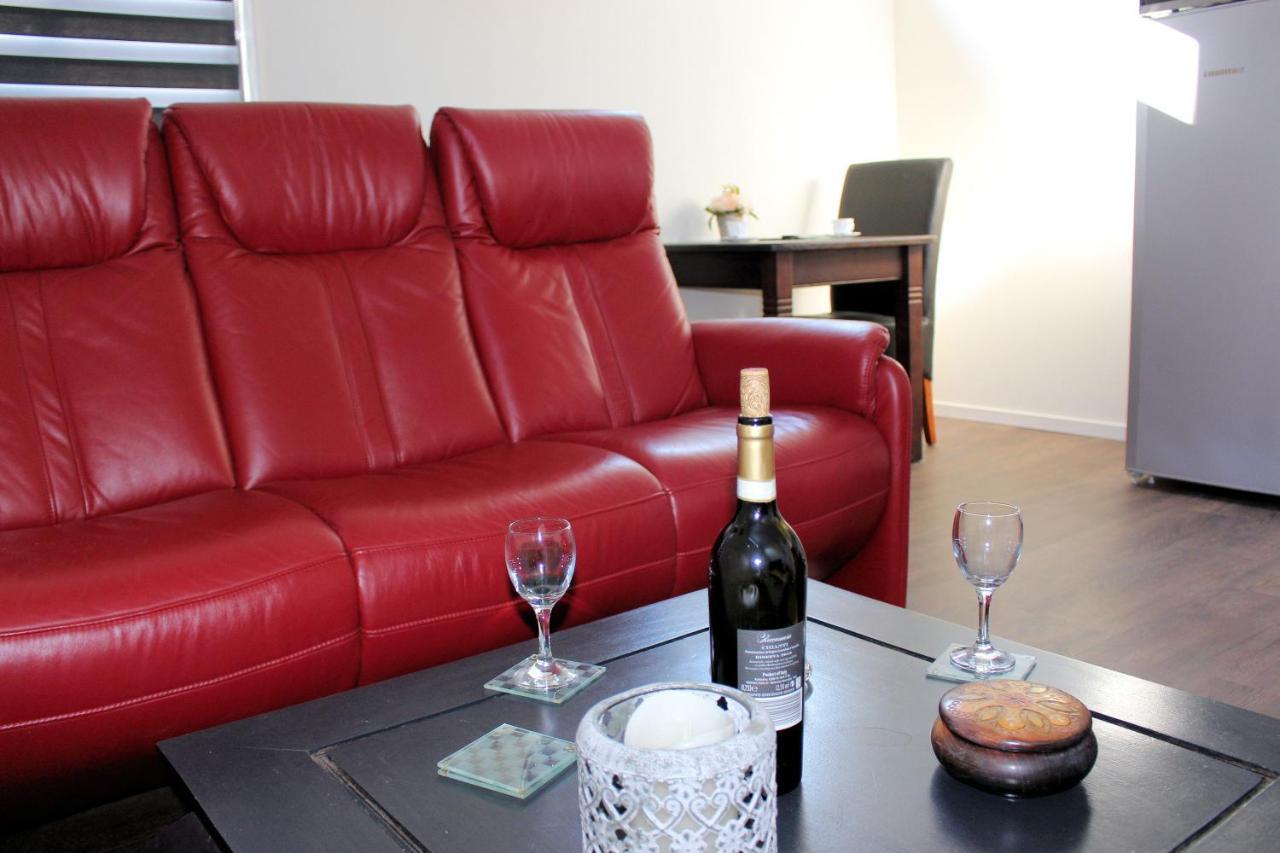 Logement De Garage Снек Екстериор снимка
