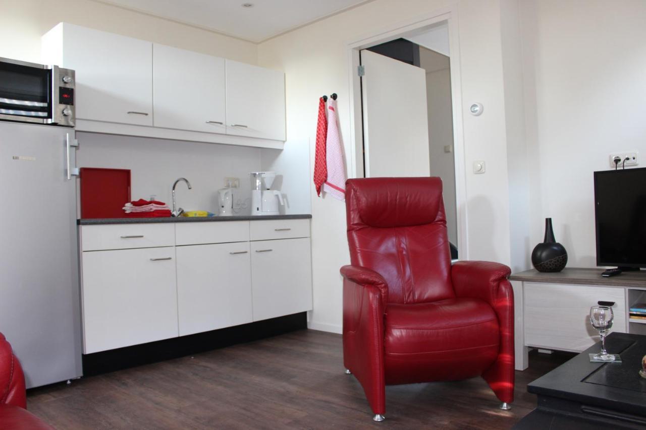 Logement De Garage Снек Екстериор снимка