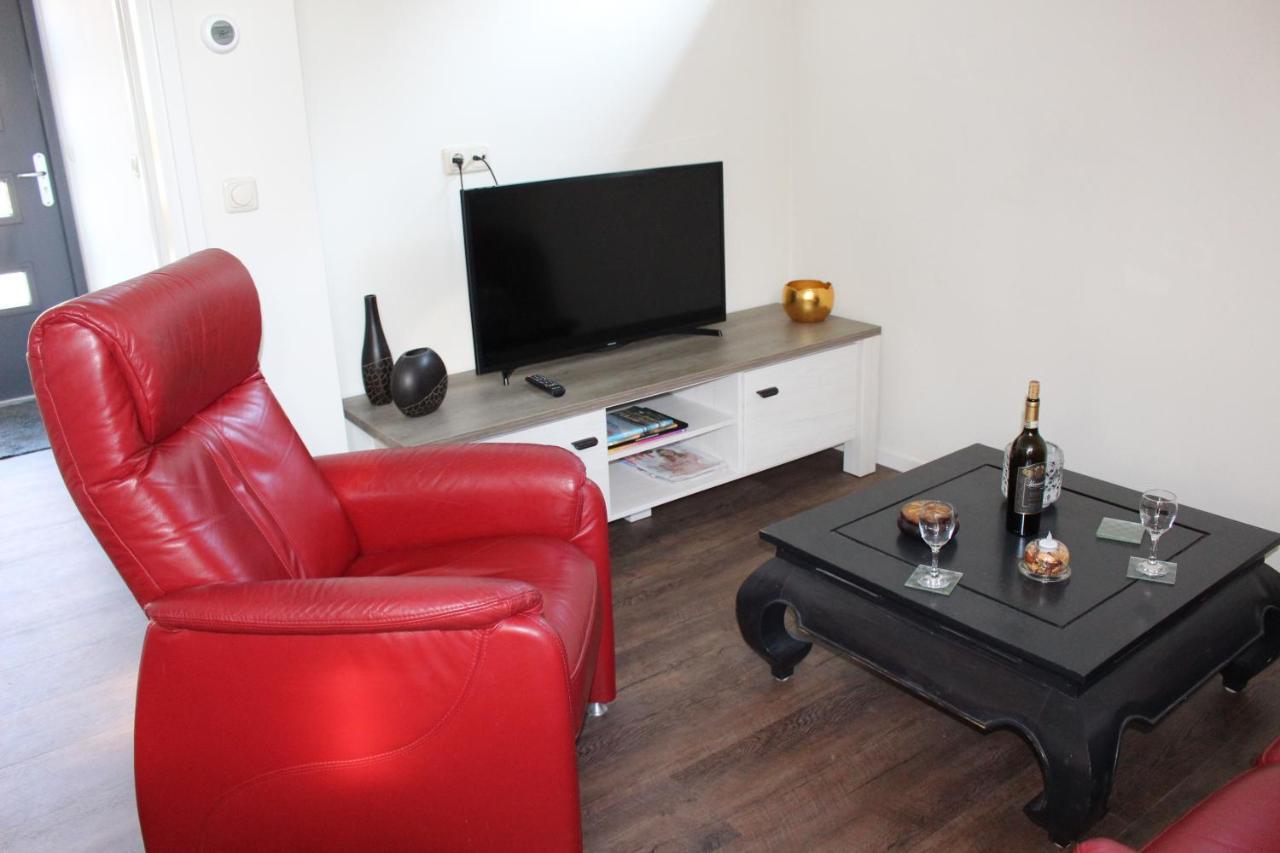 Logement De Garage Снек Екстериор снимка