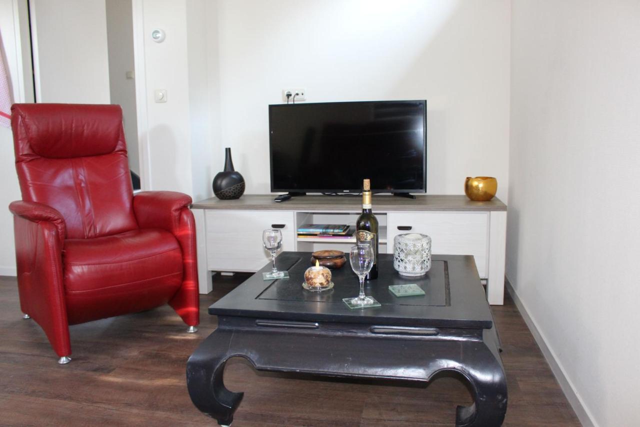 Logement De Garage Снек Екстериор снимка