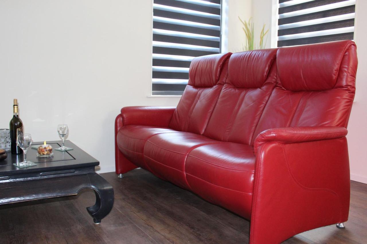 Logement De Garage Снек Екстериор снимка