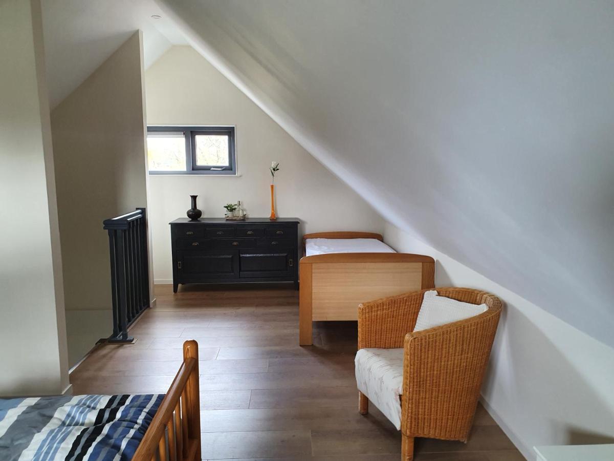 Logement De Garage Снек Екстериор снимка